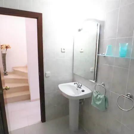 Villa Cerca De La Playa, 3 Habitaciones, Garaje - Es-298-11